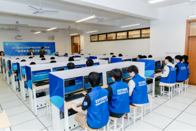 浙江軟件開發(fā)新篇章 省職業(yè)院校技能大賽高職組“應(yīng)用軟件系統(tǒng)開發(fā)”賽項(xiàng)在浙工貿(mào)成功舉辦