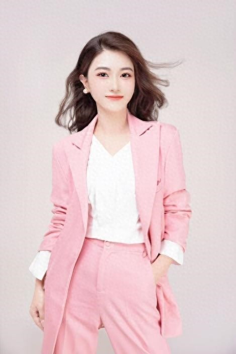 張夢瑤 新時代經濟文化復興的踐行者與藝術交流的橋梁